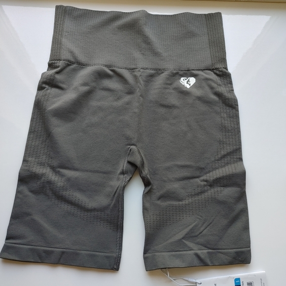 Womens Best Power Crop Top & Cycling Shorts - Picture 10 of 15